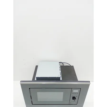 Kuchenka mikrofalowa ELECTROLUX LMS2203EMX 700W 20L PĘKNIĘCIE