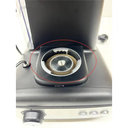 Kolbowy ekspres ciśnieniowy Tristar CM-2276 850 W czarny