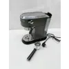 Ekspres kolbowy ciśnieniowy De longhi Dedica Style EC685.BK