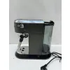 Ekspres kolbowy ciśnieniowy De longhi Dedica Style EC685.BK