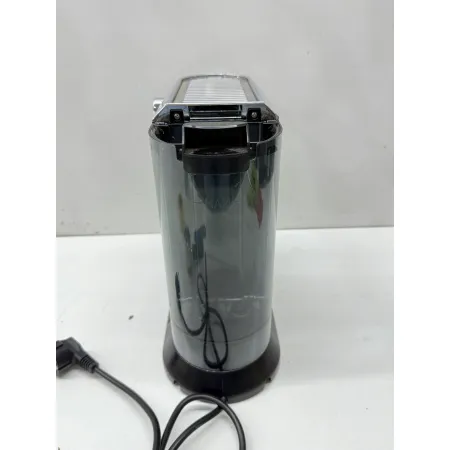 Ekspres kolbowy ciśnieniowy De longhi Dedica Style EC685.BK