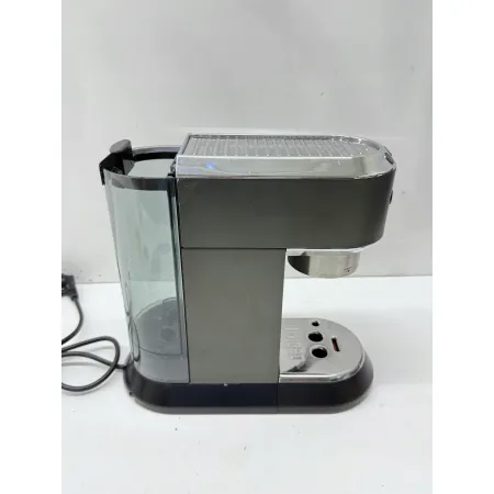 Ekspres kolbowy ciśnieniowy De longhi Dedica Style EC685.BK