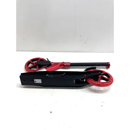 NIEKOMPLETNA Hulajnoga Indiana R1 czerwona LED