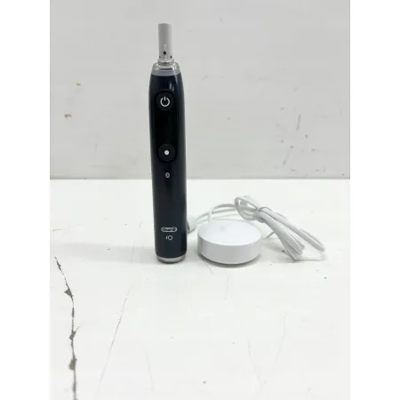 Szczoteczka elektryczna Oral-B iO Series 7 model 3758 (OPIS)