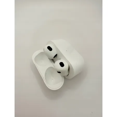 Słuchawki bezprzewodowe douszne Apple AirPods 3 gen. z etui MagSafe