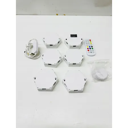LAMPA RGB KWANTOWA NA ŚCIANĘ HEXAGON 6 LAMP Z PILOTEM
